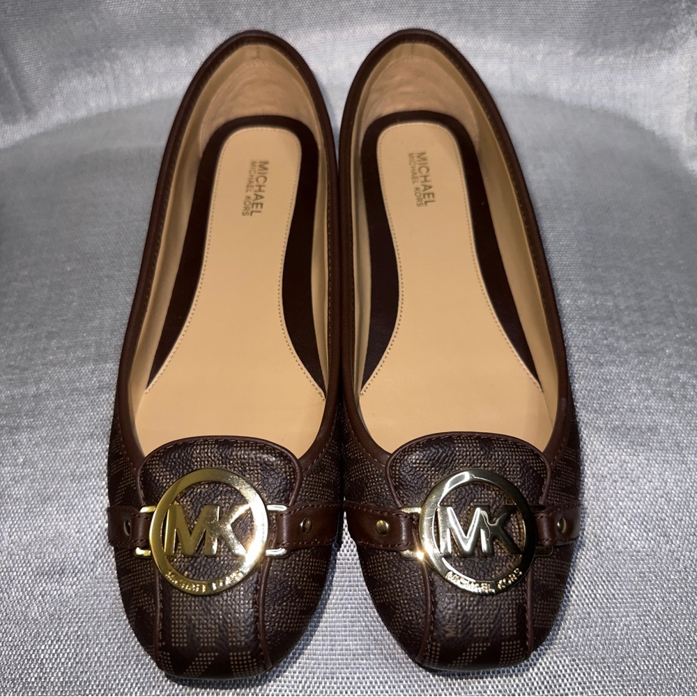 Michael Kors Moccasin size 9. Very Good Condition $80.00 - Picture 4 of 6